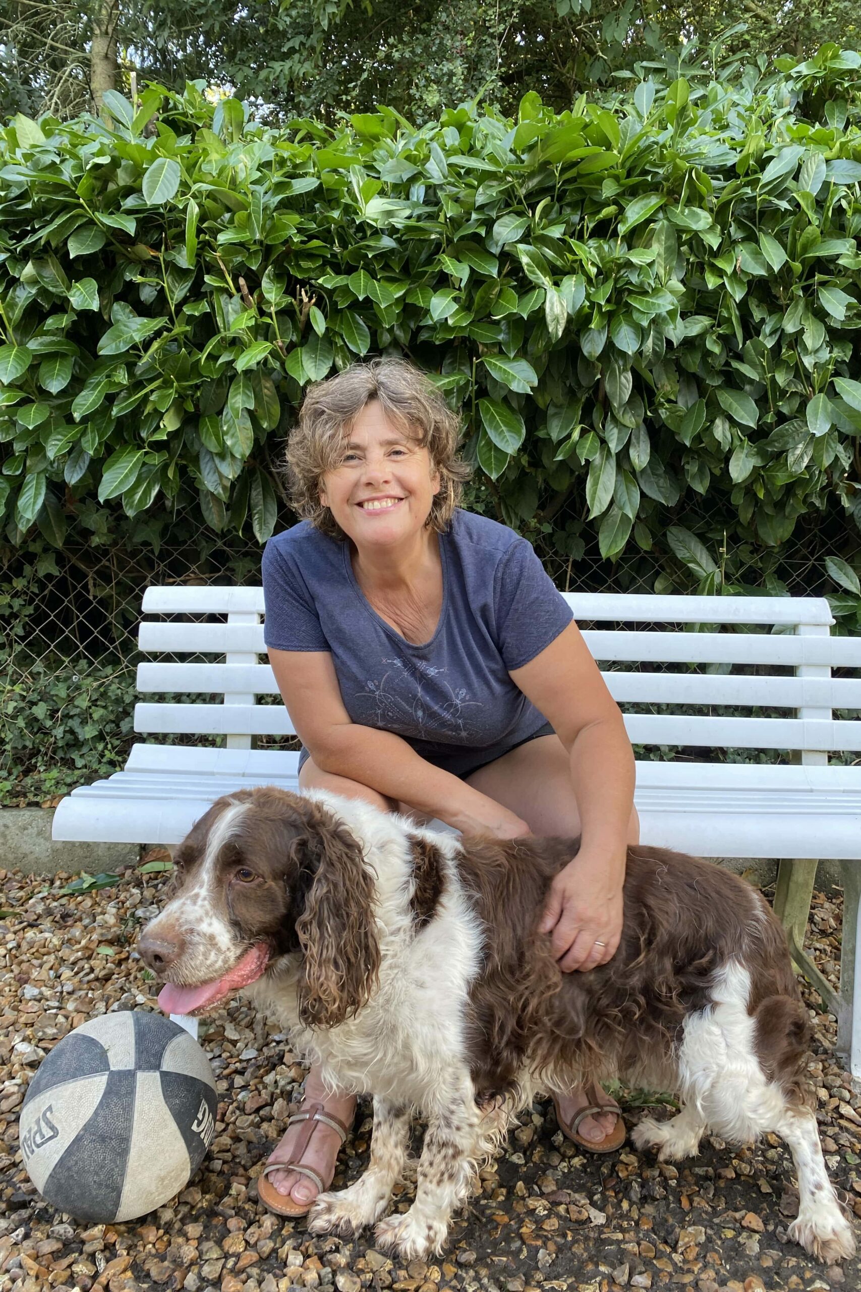 Valérie BEZIN avec un chien en pension